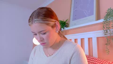 Snapshot of belamiller chatting on September 11, 11:43 am BELA online show from September 11, 11:43 am