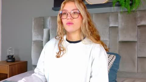 Snapshot of belamiller chatting on November 8, 11:54 am BELA online show from November 8, 11:54 am