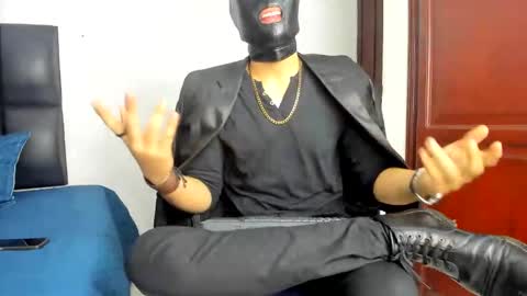 Snapshot of belialcrow666 chatting on November 6, 7:48 pm belialcrow666 online show from November 6, 7:48 pm