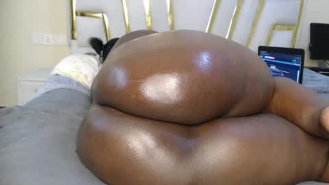 Snapshot of belindakeysha chatting on February 28, 12:32 am belindakeysha online show from February 28, 12:32 am