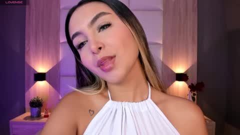 Bella cam online show from September 30, 7:30 pm