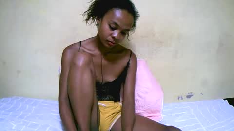 bella193999 online show from December 21, 6:23 pm