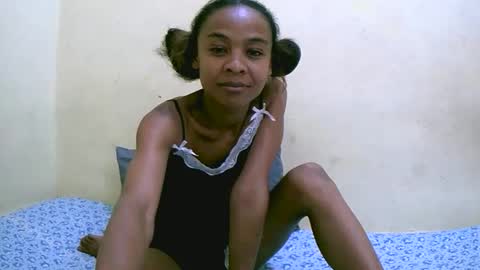 bella193999 online show from December 3, 6:06 pm