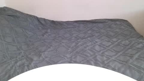 Snapshot of bella5211 chatting on February 2, 10:14 am bella5211 online show from February 2, 10:14 am