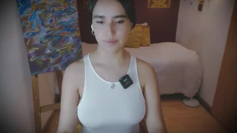 Snapshot of bella_669 chatting on December 15, 1:21 am Bella 669 online show from December 15, 1:21 am