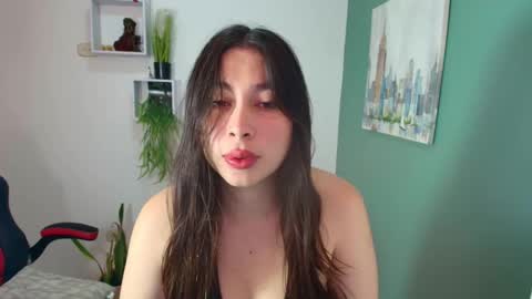 Snapshot of bella_99x chatting on September 13, 1:00 pm Bel 3 online show from September 13, 1:00 pm