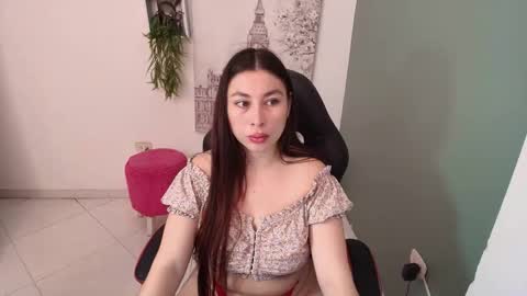 Snapshot of bella_99x chatting on November 19, 11:54 am Bel 3 online show from November 19, 11:54 am