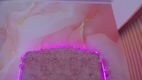 Melanie  online show from January 6, 10:30 am