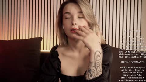 Snapshot of bella_alita chatting on January 3, 8:32 pm lita online show from January 3, 8:32 pm