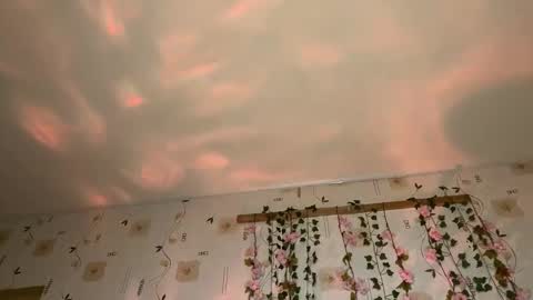 Snapshot of bella_and_alice chatting on September 16, 5:25 pm bella_and_alice online show from September 16, 5:25 pm