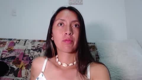 Snapshot of bella_marlowe chatting on September 9, 5:23 pm Bella Marlowe online show from September 9, 5:23 pm