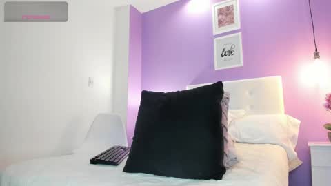 Snapshot of bella_ponce1 chatting on January 11, 5:29 pm Bella Ponce online show from January 11, 5:29 pm