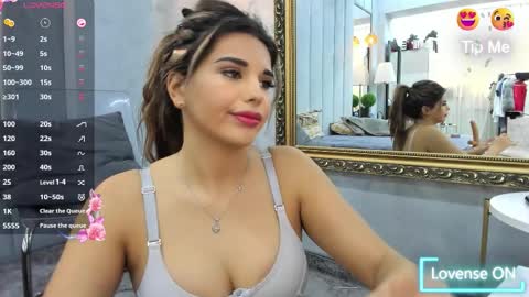 bella_posh online show from October 14, 7:42 am