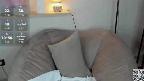 Linda Bella online show from December 19, 2:07 am