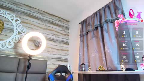     online show from September 12, 3:01 pm