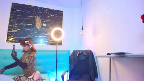     online show from December 4, 8:28 pm