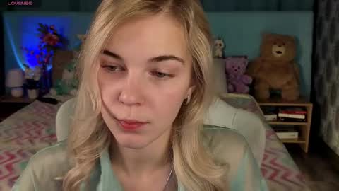 Bella online show from November 17, 12:49 am