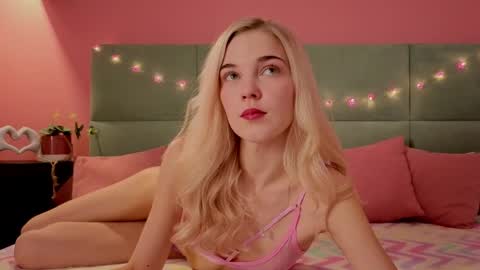 Bella NEW ROOM online show from May 2, 1:21 am