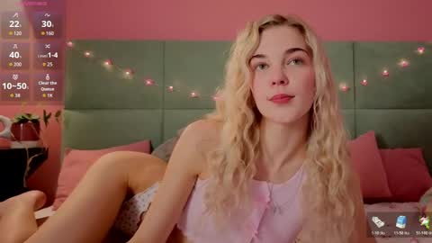 Bella NEW ROOM online show from May 8, 1:33 am