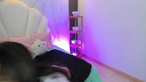 Bella online show from May 20, 7:31 pm