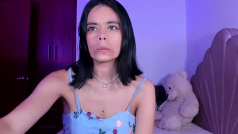 Snapshot of bella_sun_ chatting on January 22, 2:26 am Valeria Model Independent online show from January 22, 2:26 am