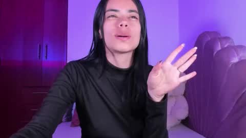 Snapshot of bella_sun_ chatting on November 7, 2:55 am Valeria Model Independent online show from November 7, 2:55 am