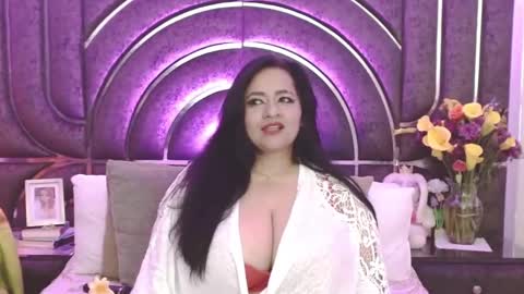Snapshot of bella_taylor_a chatting on September 18, 2:35 am  Bella Taylore  online show from September 18, 2:35 am
