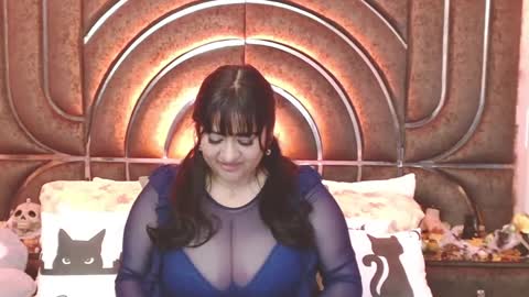 Snapshot of bella_taylor_a chatting on October 6, 1:14 am  Bella Taylore  online show from October 6, 1:14 am