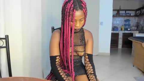 Bella sweetpea online show from February 4, 5:55 pm