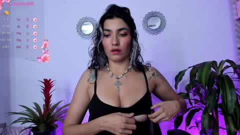 Bella online show from March 7, 1:09 am