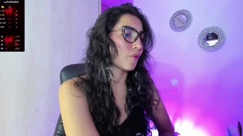 Bella online show from December 2, 11:34 pm