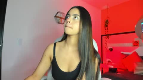 BELLA online show from April 14, 8:26 pm