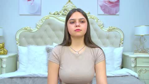 Snapshot of bellaboolman chatting on February 4, 9:31 pm BellaBoolman online show from February 4, 9:31 pm