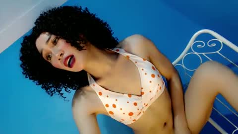 Bella rowt online show from February 7, 9:26 am