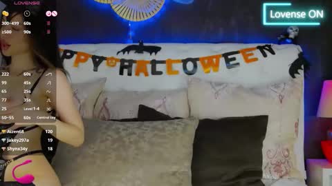 Snapshot of bellakarmma chatting on October 31, 3:13 pm Bella online show from October 31, 3:13 pm