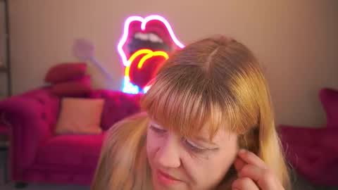 Bella online show from February 9, 3:27 pm