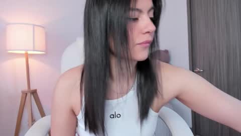 Bella Mia online show from February 22, 2:59 pm