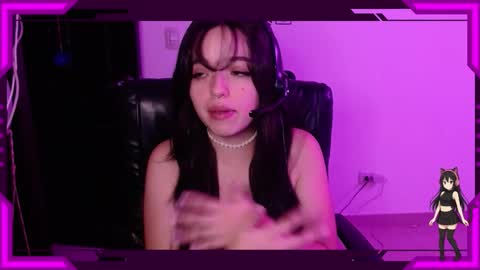 Snapshot of bellamoteluna chatting on October 26, 3:23 am Bella Monteluna online show from October 26, 3:23 am