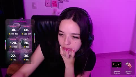 Snapshot of bellamoteluna chatting on October 29, 4:48 am Bella Monteluna online show from October 29, 4:48 am