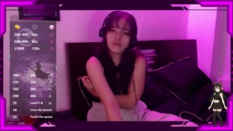 Snapshot of bellamoteluna chatting on November 15, 2:09 am Bella Monteluna online show from November 15, 2:09 am