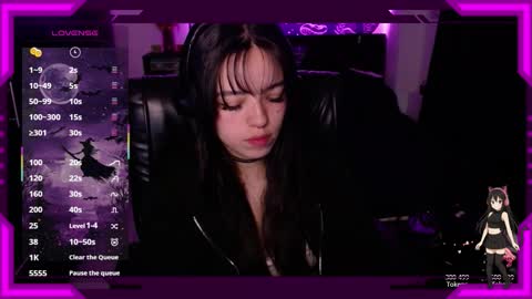 Snapshot of bellamoteluna chatting on December 1, 11:10 pm Bella Monteluna online show from December 1, 11:10 pm