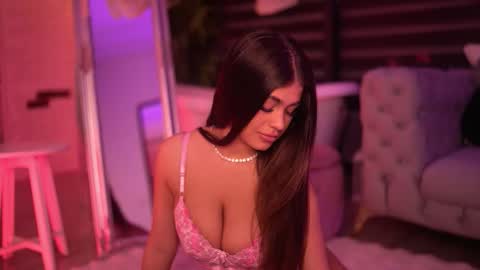 Bella online show from December 2, 6:36 pm