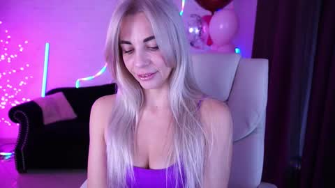 Bella online show from February 17, 2:46 pm