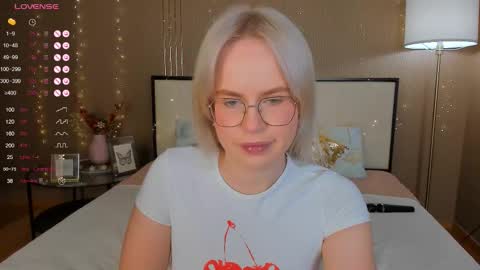 Bella online show from November 30, 12:58 am