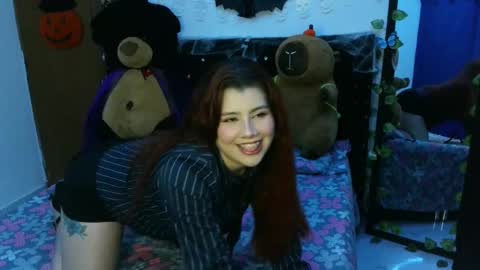 Snapshot of bellatrix_colen chatting on October 4, 10:52 pm Aleja online show from October 4, 10:52 pm