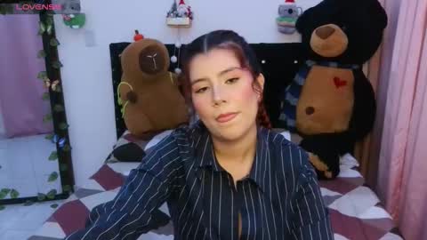 Snapshot of bellatrix_colen chatting on December 17, 11:11 pm Aleja online show from December 17, 11:11 pm