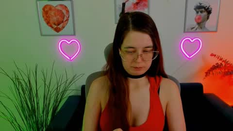 Snapshot of bellatrixllestrange chatting on February 25, 10:50 pm Bella. Ntmu online show from February 25, 10:50 pm