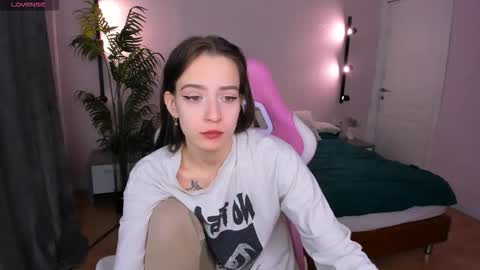 Belle online show from December 1, 1:32 am