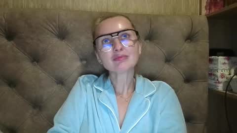 Amelia online show from October 15, 4:29 pm