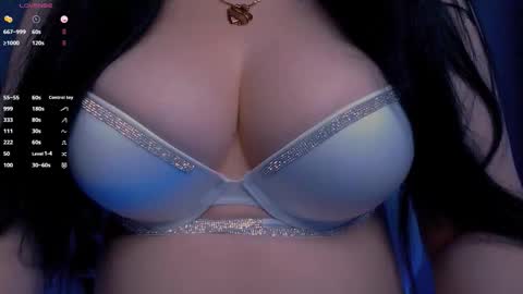 Snapshot of bellelovexx chatting on September 27, 11:54 pm Hello I am kind friendly and cute girl online show from September 27, 11:54 pm